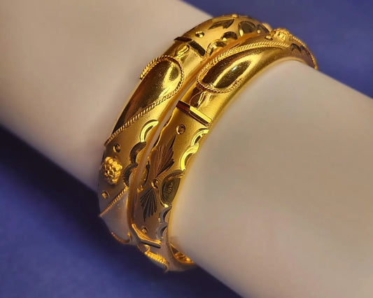 Bold Classic Golden Festive Bangles